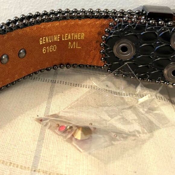 Black and Red Leather Crystal Cross Western Belt - Size M/L - New - Picture 6 of 7